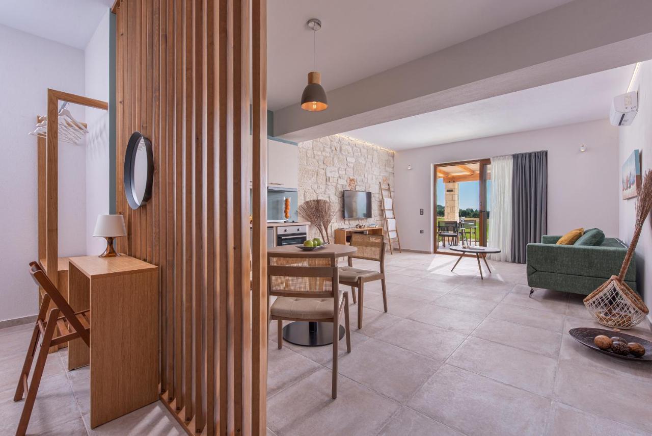 Mint Retreat Suites (Adults Only) Kalandra エクステリア 写真