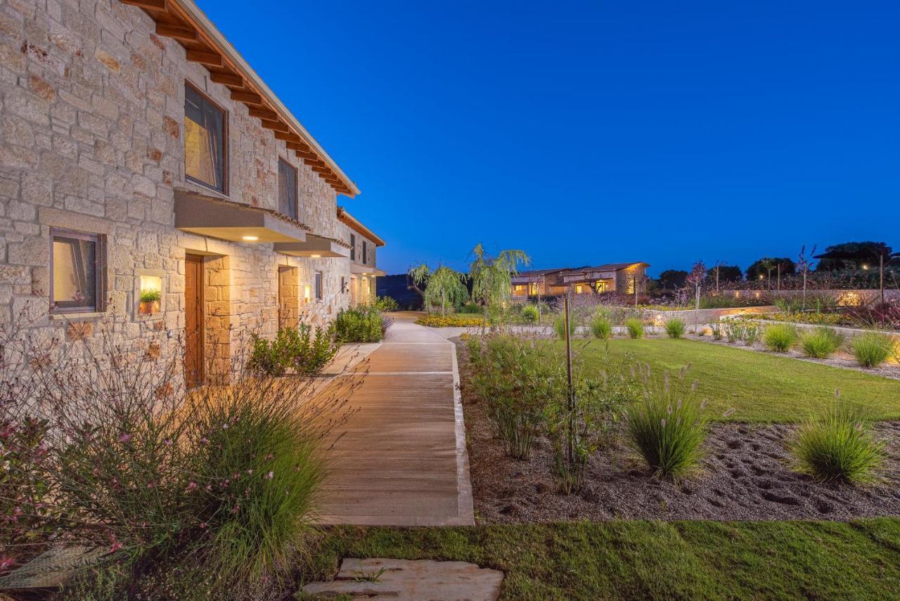 Mint Retreat Suites (Adults Only) Kalandra エクステリア 写真
