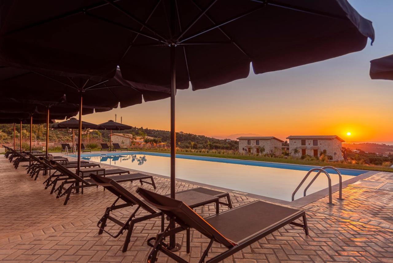 Mint Retreat Suites (Adults Only) Kalandra エクステリア 写真